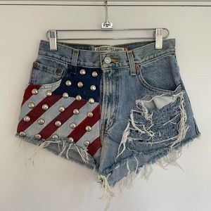 🇺🇸American flag studded highwaisted shorts🇺🇸